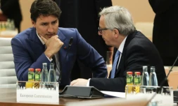 le Premier ministre canadien Justin Trudeau et le président de la Commission européenne Jean-Claude Juncker à Hambourg, en Allemagne, le 8 juillet 2017 