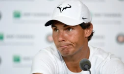 L'Espagnol Rafael Nadal en conférence de presse pour annoncer son forfait avant le 3e tour à Roland-Garros, le 27 mai 2016