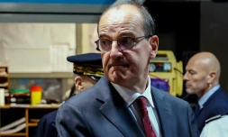 Le nouveau Premier ministre Jean Castex, dans un commissariat de la Courneuve, en banlieue nord de Paris, le 5 juillet 2020