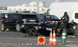 Le véhicule de police et le 4x4 qui l'a percuté, le 21 février 2013 sur le périphérique porte de la Chapelle à Paris