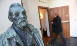 Buste d'Alfred Nobel Ă Stockholm le 3 octobre 2016