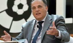 Le président de la Ligue espagnole de footbal (LaLiga) Javier Tebas lors d'une allocution, le 23 mars 2017 à Singapour