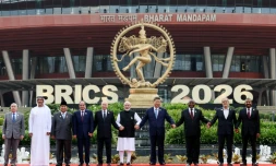 Photographie distribuée par l'agence d'Etat russe Sputnik montrant les dirigeants des pays membres des Brics posant pour la traditionelle photo de famille lors du 18e sommet des BRICS à New Delhi