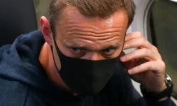 Russie: l'opposant Navalny attend en cellule de connaĂźtre son sort