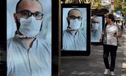 Des messages de remerciements aux personnels soignants affichés dans les rues de Sydney le 15 avril 2020