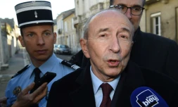 Le ministre de l'Intérieur, Gérard Collomb, lors d'une visite à la gendarmerie de Libourne le 17 novembre 2017