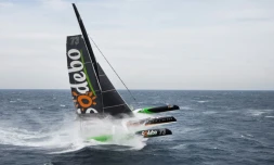 Le multicoque de Thomas Coville, Sodebo Ultim, le 12 octobre 2016 à la Trinité-sur-Mer