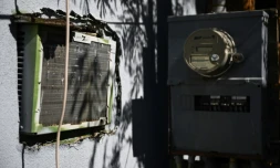 Un climatiseur installé dans un mobile home à Phoenix, en Arizona, le 20 juillet 2023