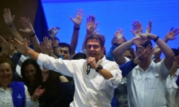 L'actuel président hondurien et candidat à sa réélection Juan Orlando Hernandez lors d'un meeting à Tegucigalpa le 26 novembre 2017.