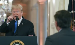 Donald Trump face au journaliste de CNN Jim Acosta, le 7 novembre 2018
