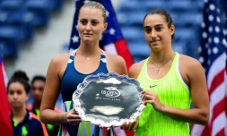 Kristina Mladenovic (g) et Caroline Garcia, deuxiĂšmes du tournoi de Flushing Meadows, le 11 septembre 2016