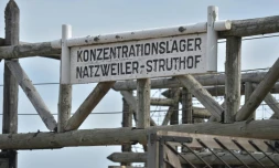 Photo prise le 16 avril 2015 de l'entrée du camp de Struthof à Natzwiller (Bas-Rhin), le seul camp de concentration nazi situé en territoire français
