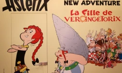 Une affiche annonçant le 38e album des aventures d'Astérix intitulé "La fille de Vercingétorix" à la foire du livre de Francfort, le 17 octobre 2019 en Allemagne