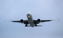 Un Boeing 777-300ER d'Air France-KLM en phase d'approche pour se poser Ă Roissy-Charles de Gaulle le 3 juin 2021