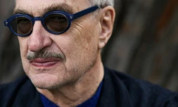 Le réalisateur allemand Wim Wenders lors d'une séance photo à l'occasion du 76e Festival de Cannes à Cannes le 18 mai 2023