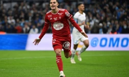 Romain Faivre, buteur sous les couleurs de Brest contre Marseille au stade Vélodrome, le 4 décembre 2021 