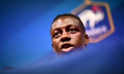 Le défenseur des Bleus Benjamin Mendy en conférence de presse au centre d'entraînement de Clairefontaine-en-Yvelines, le 30 mai 2018