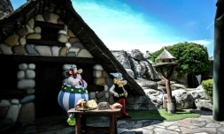 Une mise en scène du parc Astérix le 2 juin 2021, à Plailly, dans l'Oise