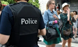 Les parents d'élèves du complexe scolaire Athénée Léonie de Waha à Liège ont été autorisés à récupérer leurs enfants après qu'un homme a pris en otage une employée le 29 mai 2018.