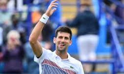 Le Serbe Novak Djokovic, après avoir remporté son match face à Donald Young en quart de finale à Eastbourne (Angleterre), le 29 juin 2017