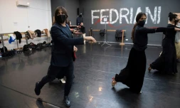 Le danseur de flamenco Joaquin Cortes (g) lors des répétitions de son spectacle "Esencia", à Madrid le 10 décembre 2020