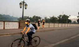 Un nuage de fumées toxiques s'est abattu sur Melbourne, où doit s'ouvrir lundi l'Open d'Australie de tennis