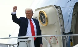 Donald Trump embarque sur Air Force One, le 25 janvier 2025 à Las Vegas (Nevada)