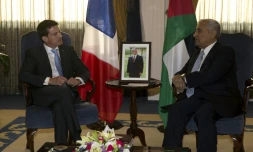 Le Premier ministre français Manuel Valls reçu par son homologue jordanien Abdullah Nsur le 11 octobre 2015 à Amman