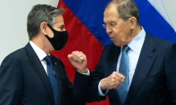 Les chefs de la diplomatie américaine Antony Blinken et russe Sergueï Lavrov à Reykjavik le 19 mai 2021