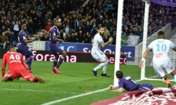 L'attaquant grec de Marseille Konstantinos Mitroglou (C) buteur à Toulouse le 11 mars 2018