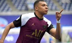 Kylian Mbappé a lancé le PSG sur la voie d'un succÚs aisé contre Strasbourg à La Meinau, le 10 avril 2021