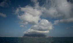 Une vue du rocher de Gibraltar depuis Algérisas