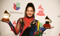 La chanteuse espagnole Rosalia lors des Latin Grammy Awards à Las Vegas, le 15 novembre 2018