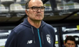 L'entraîneur argentin Marcelo Bielsa défait avec Lille à Amiens, le 20 novembre 2017 au stade de la Licorne