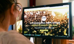 Le programme des populistes itamiens révélé sur le site du mouvement antisystème M5S à Rome, le 18 mai 2018