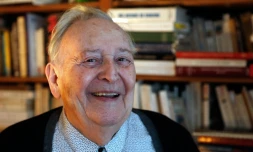 L'historien Marc Ferro, 91 ans, à son domicile de Saint-Germain-en-Laye, le 22 septembre 2015