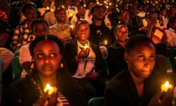 Veillée nocturne pour commémorer le génocide, 30 ans après, le 7 avril 2024 à Kigali 