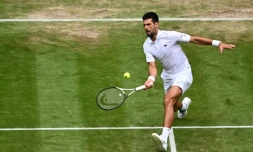 Le Serbe Novak Djokovic contre le Russe Andrey Rublev en quart de finale de Wimbledon le 11 juillet 2023 Ă Londres