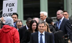 Les avocats de Fox News arrivent à la cour supérieure de l'Etat du Delaware, à Wilmington, le 18 avril 2023