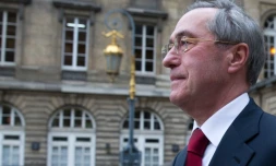 Claude Guéant à la sortie du palais de justice le 13 novembre 2015 à Paris