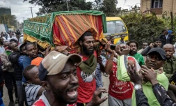 Les funérailles d'Ibrahim Kamau, tué lors d'une manifestation antigouvernementale, le 28 juin 2024 à Nairobi, au Kenya