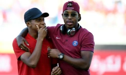 L'attaquant de Monaco Kylian Mbappé et le défenseur du PSG Presnel Kimpembe, avant le Trophée des champions, le 29 juillet 2017 à Tanger