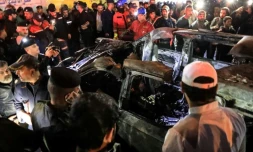 Le véhicule touché par une frappe de drone qui a tué trois personnes, dont deux dirigeants d'un groupe pro-iranien, à Bagdad le 7 février 2024