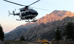 Selon la préfecture, trois hélicoptères ont été déployés: les Dragons 2A et 2B de la sécurité civile ainsi que l'hélicoptère de la gendarmerie