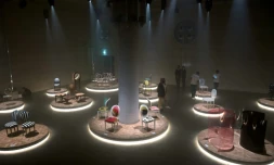 L'exposition des chaises médaillon de Dior à l'occasion du  Fuorisalone 2021 au  Palazzo Citterio à Milan, le 4 septembre 2021