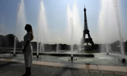 Mercredi après-midi, "les températures maximales atteindront 32 à 35 degrés sur la majeure partie du pays, 35 à 38 degrés dans l'intérieur des départements provençaux et languedociens, et dans la moyenne vallée du Rhône"