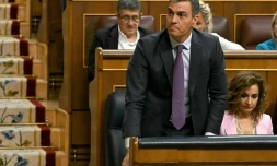 Le Premier ministre espagnol Pedro Sanchez vote lors de l'approbation finale de la loi d'amnistie pour les séparatistes catalans, à Madrid, le 30 mai 2024
