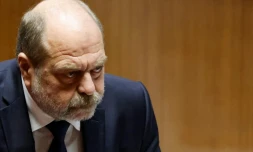 Le ministre français de la Justice, Eric Dupond-Moretti, assiste à une séance de questions au gouvernement à l'Assemblée nationale à Paris, le 28 novembre 2023