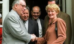 Une femme dans un monde d'hommes: Nicole Notat, ici le 5 juillet 1994 à Matignon, est depuis deux ans la première femme en France à avoir pris la tête d'un grand syndicat, la CFDT