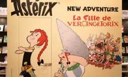 Une publicité pour la dernière aventure d'Astérix, "La fille de Vercingétorix", est affichée au salon du livre de Francfort le 17 octobre 2019
